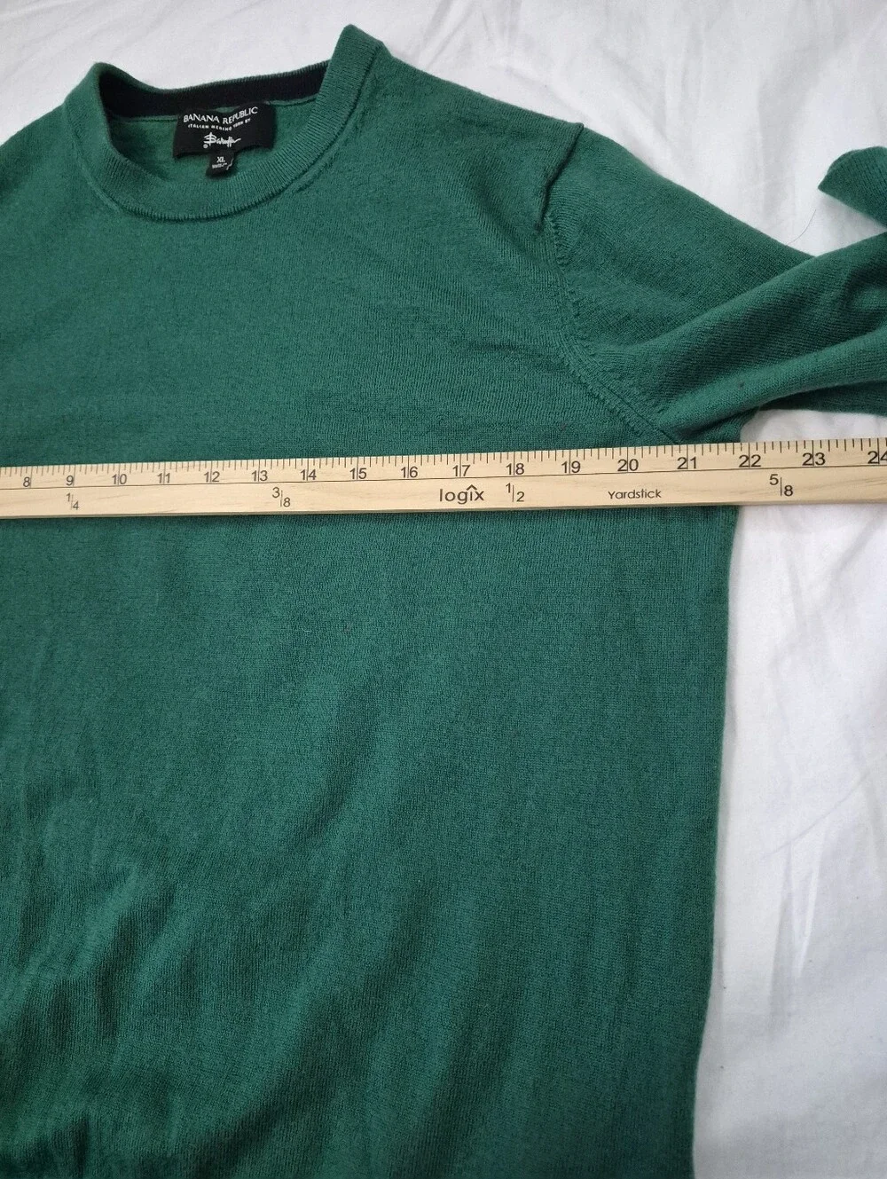 Banana Republic crew neck